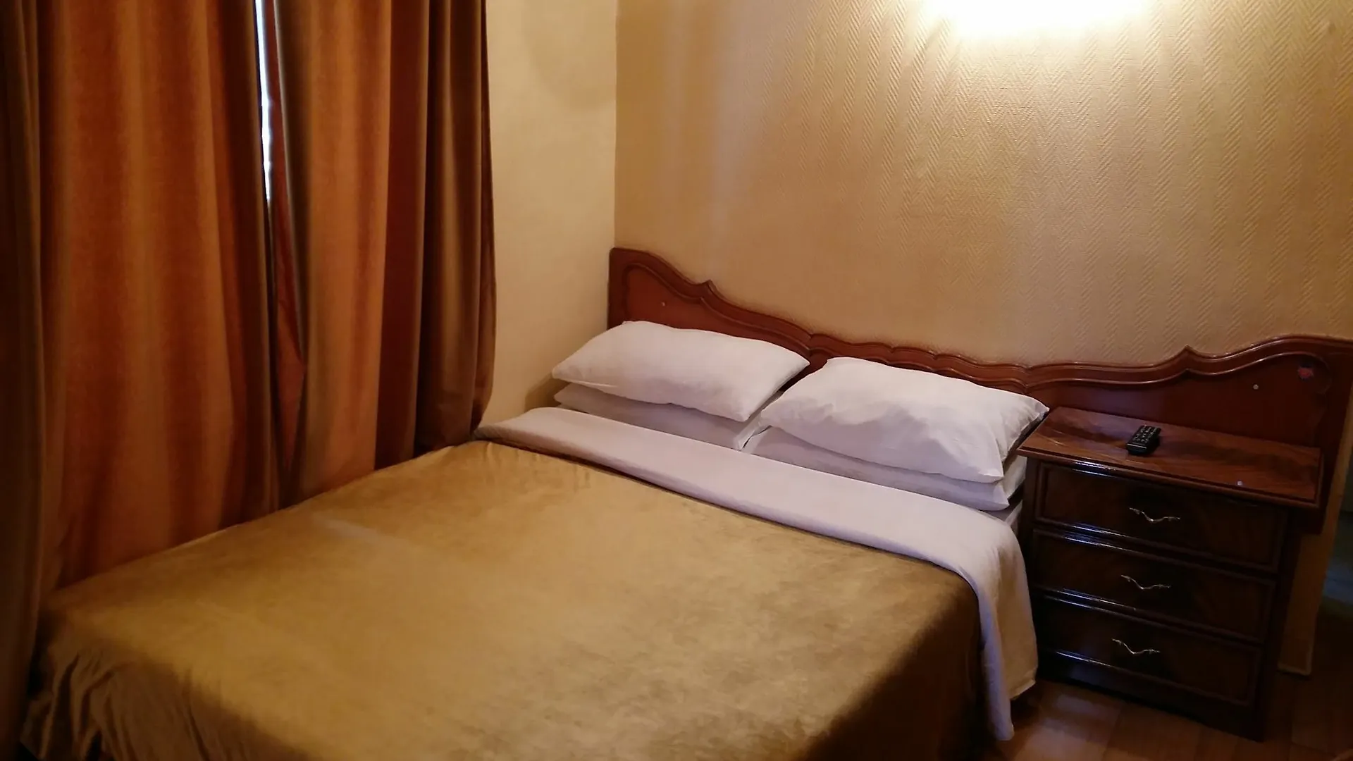 Du Metro Hotel